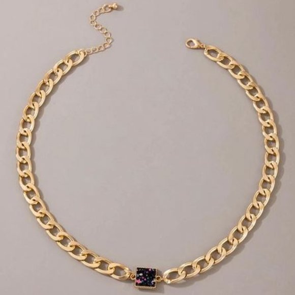 Elegance Square Sequins Choker Necklace - Picture 2 of 3